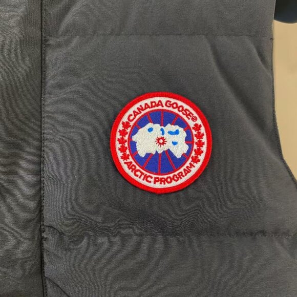 Canada Goose Men's Black Down Vest - Picture 9 of 10